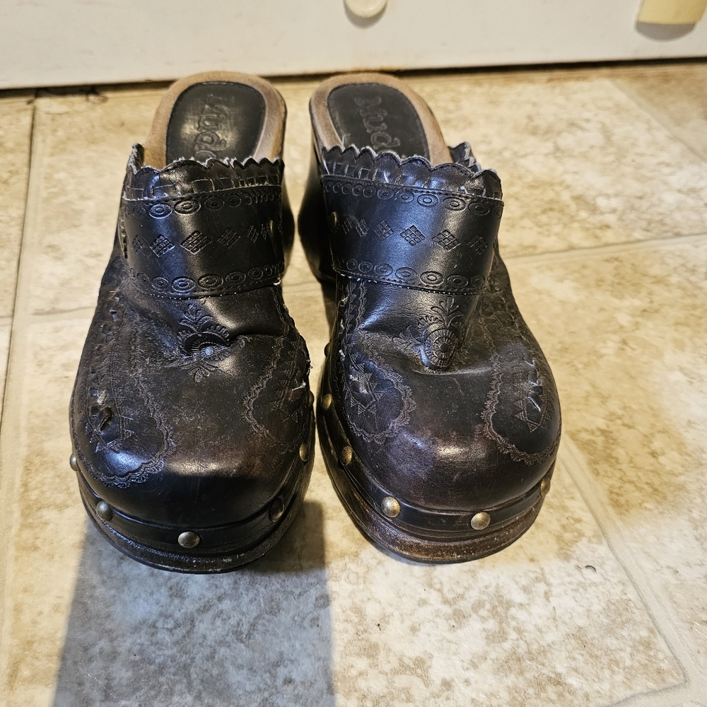 Womens clogg shoes